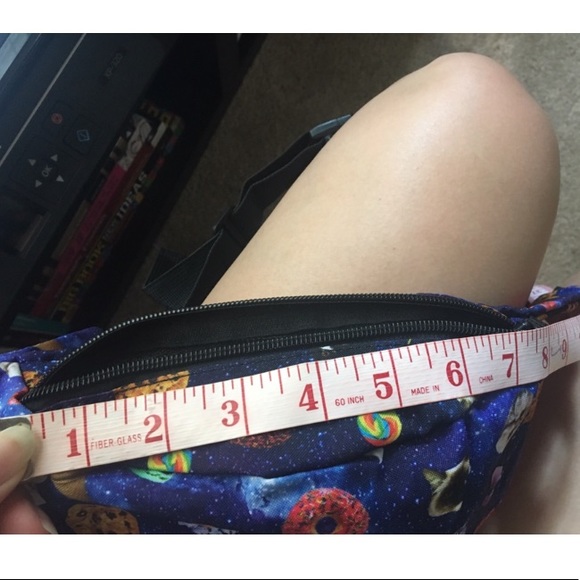 ‼️Last one‼️Multicolor Patterned Fanny Pack - Picture 4 of 4